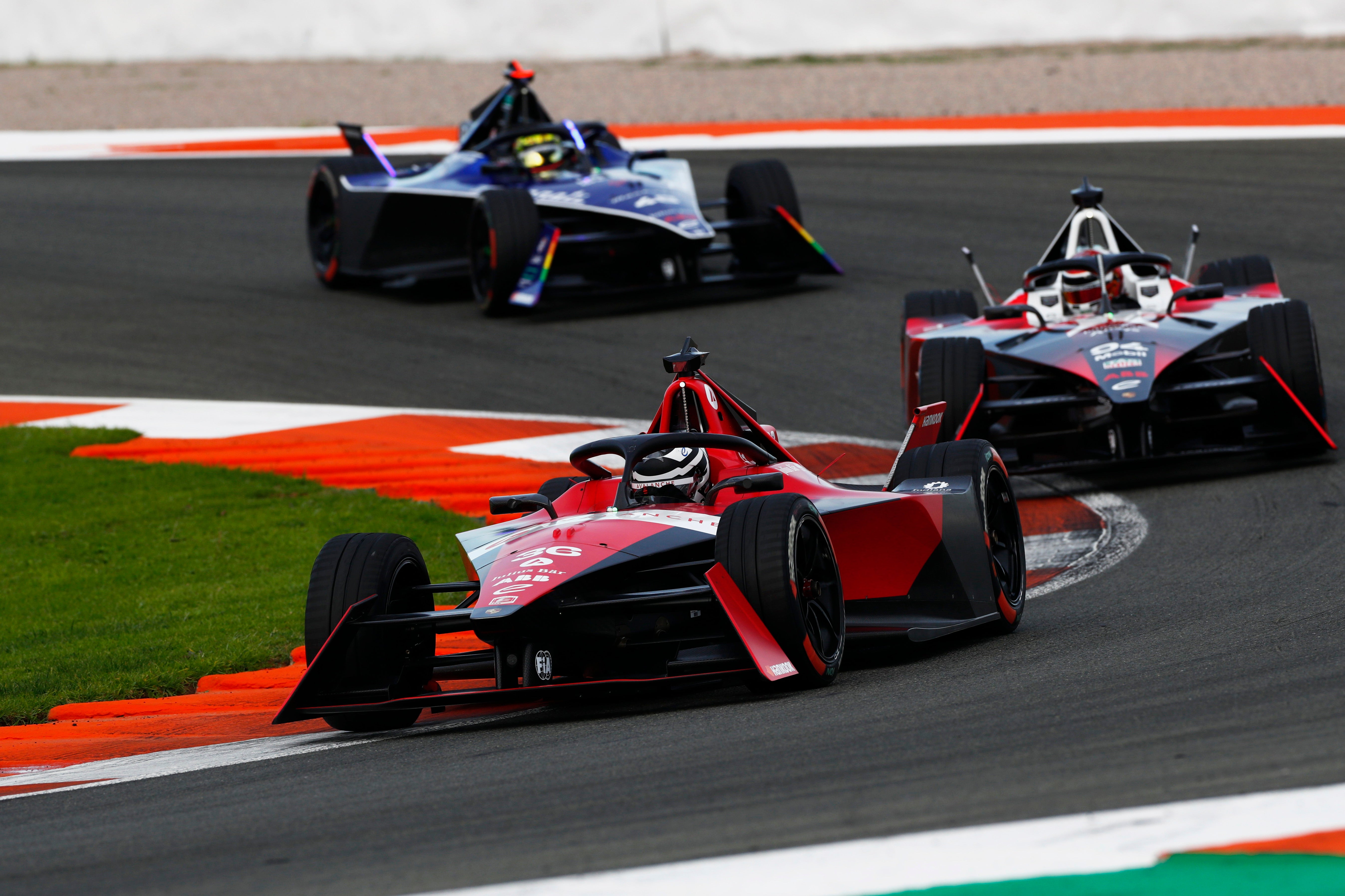 Panas Jakarta Paksa Mobil Formula E Tak Ngebut Maksimal